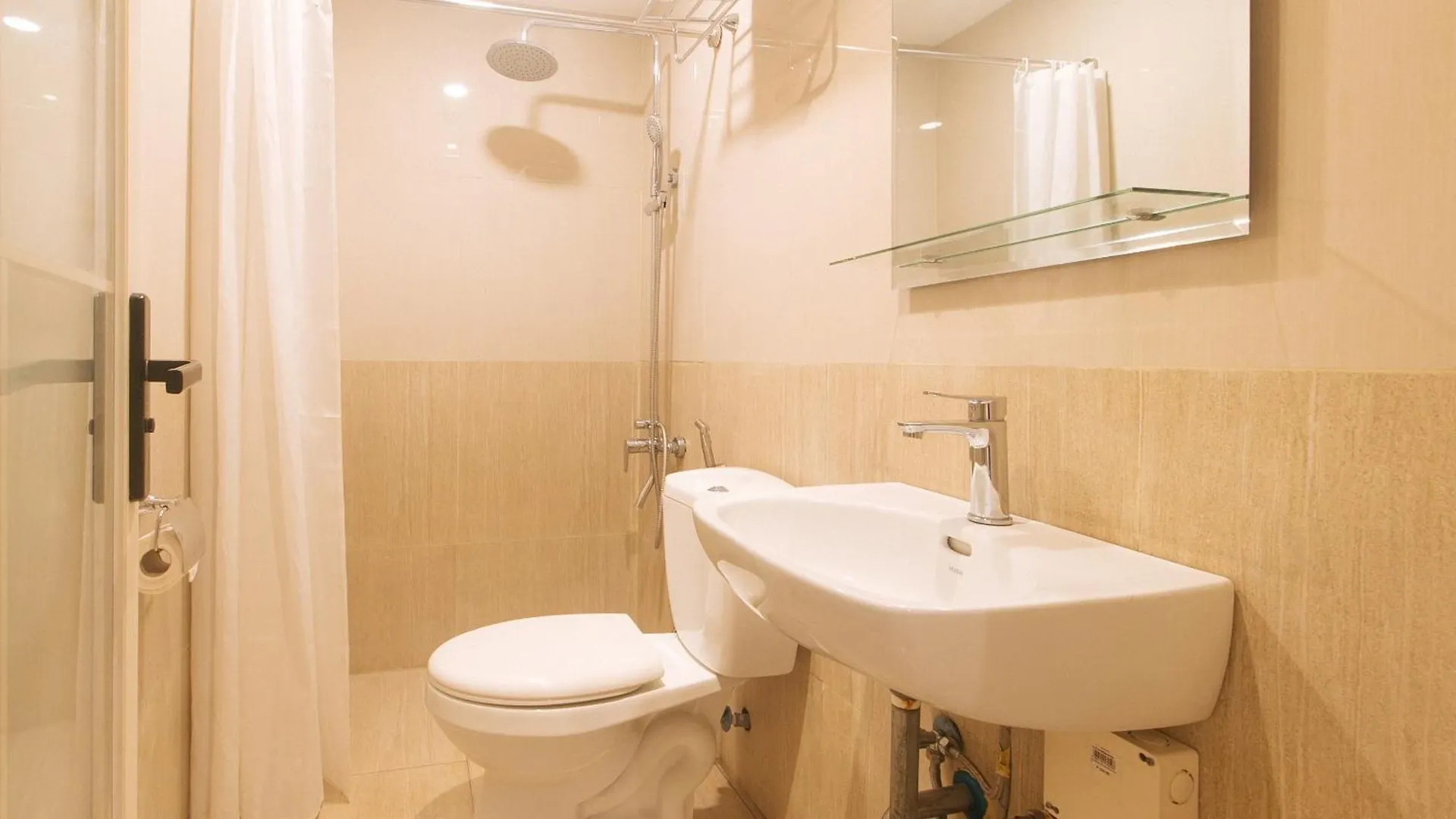 Отель Reddoorz Davao