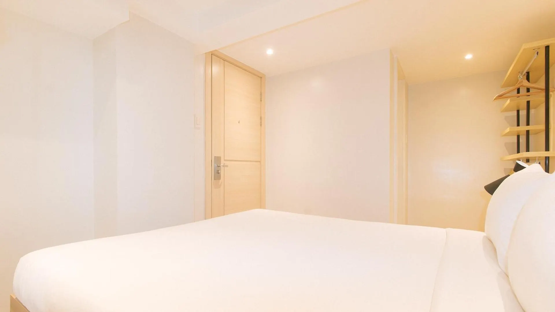 Отель Reddoorz Davao