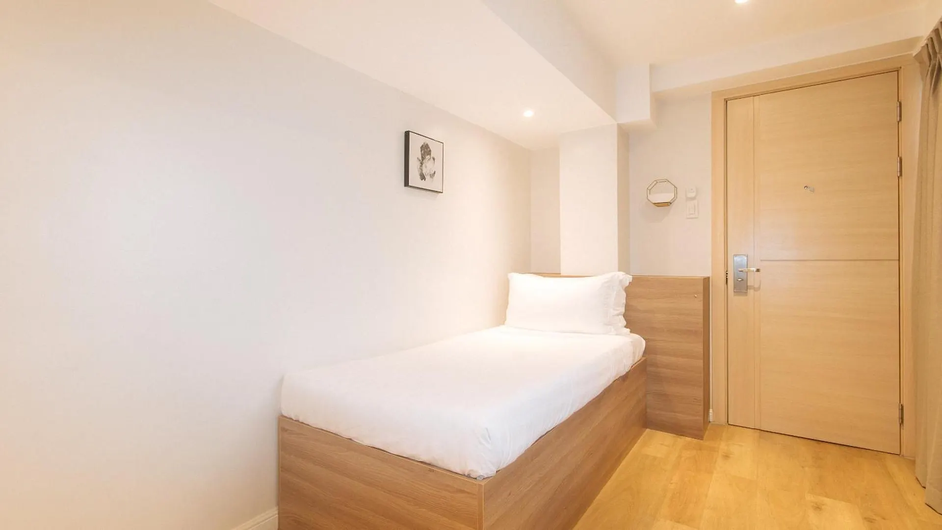 Отель Reddoorz Davao
