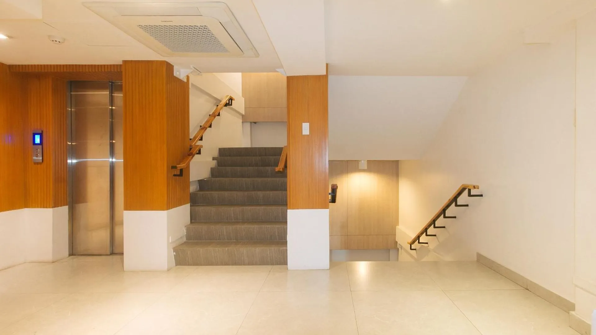 Отель Reddoorz Davao