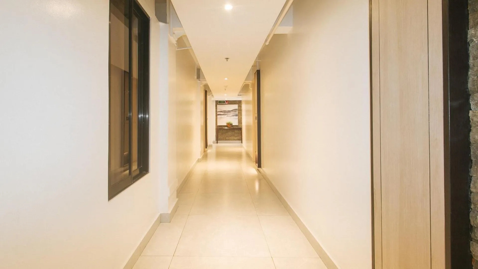 Отель Reddoorz Davao